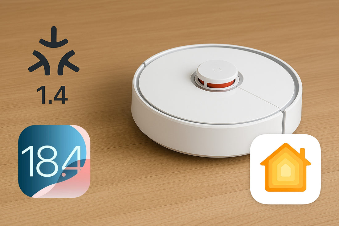 Weißer Saugroboter auf Holzboden zwischen dem Matter-1.4-Symbol und den Icons von iOS 18.4 und Apple Home