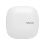 Aeotec Smart Home Hub 2: weißes quadratisches Gehäuse mit abgerundeten Kanten