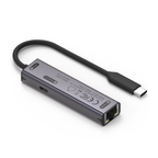Der Adapter von der Seite mit USB-C-Eingang für das Netzteil