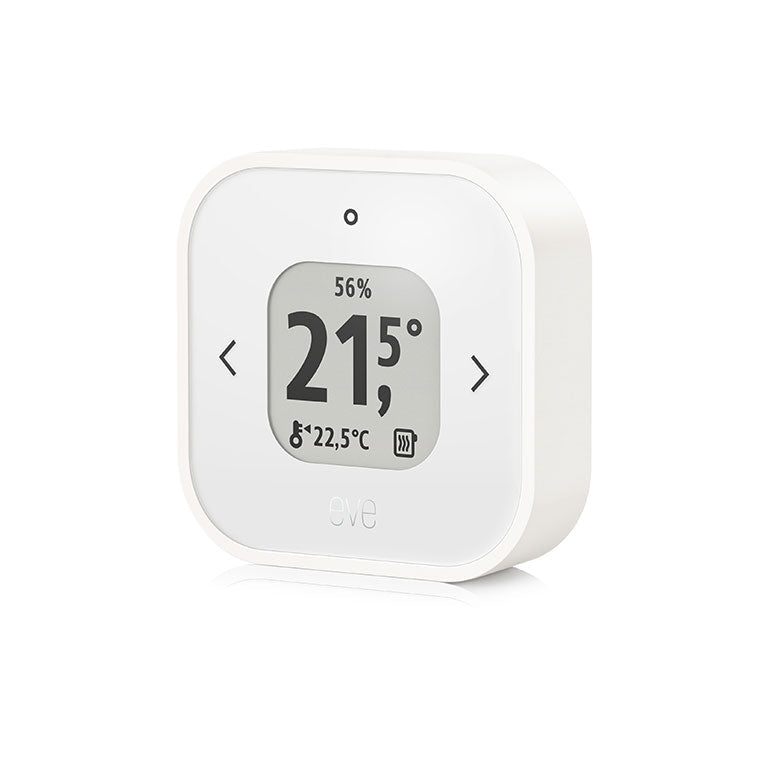 Eve Thermo Control schräg von vorn, E-Ink-Display zeigt 21,5 Grad und 56 Prozent Luftfeuchtigkeit