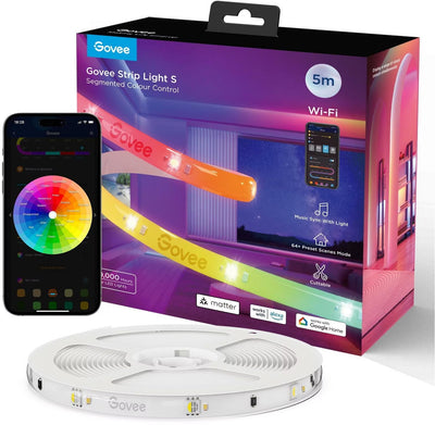 Govee LED Strip Light S: 5-m-Verpackung, aufgerollter Streifen und Smartphone mit Farbkreis der App