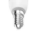 Nahaufnahme des E14-Schraubsockels der Hama Smarten Lampe, Gewinde und Kontakt im Detail