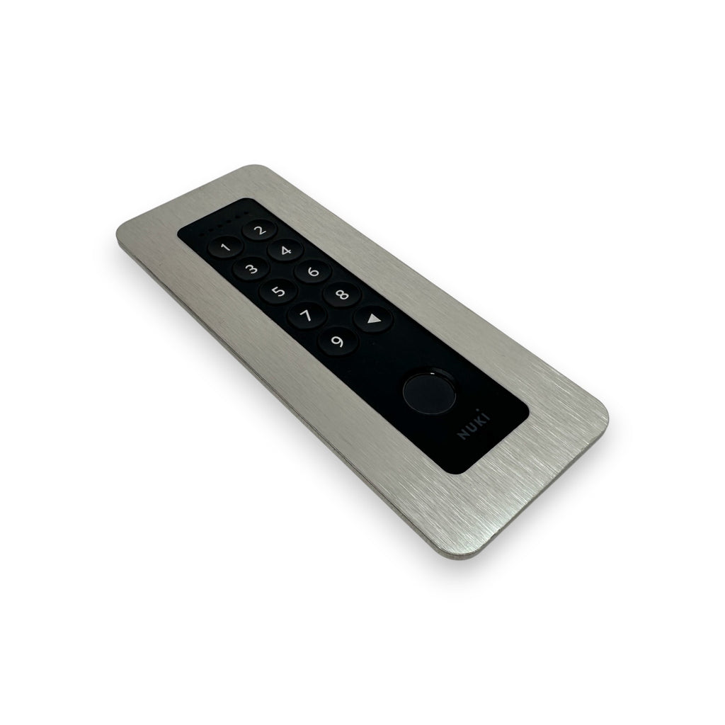 Die Edelstahlblende mit eingebautem Keypad 2 von schräg oben