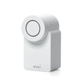 Nuki Smart Lock Go in Weiß, Schrägansicht mit rundem Drehknopf, LED-Ring und NUKI-Schriftzug