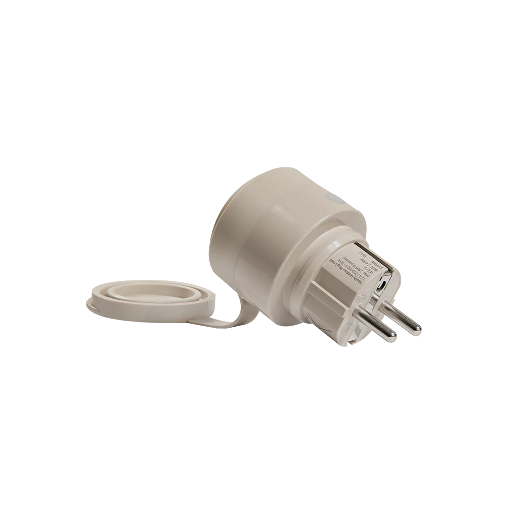 Shelly Outdoor Plug S Gen3: weißer Zwischenstecker mit Dichtklappe