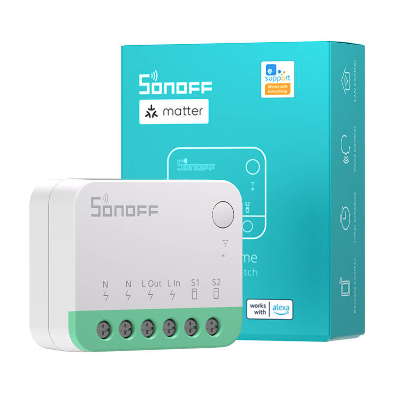 Sonoff MiniR4M vor der türkisen Verkaufsverpackung mit SONOFF- und Matter-Logo