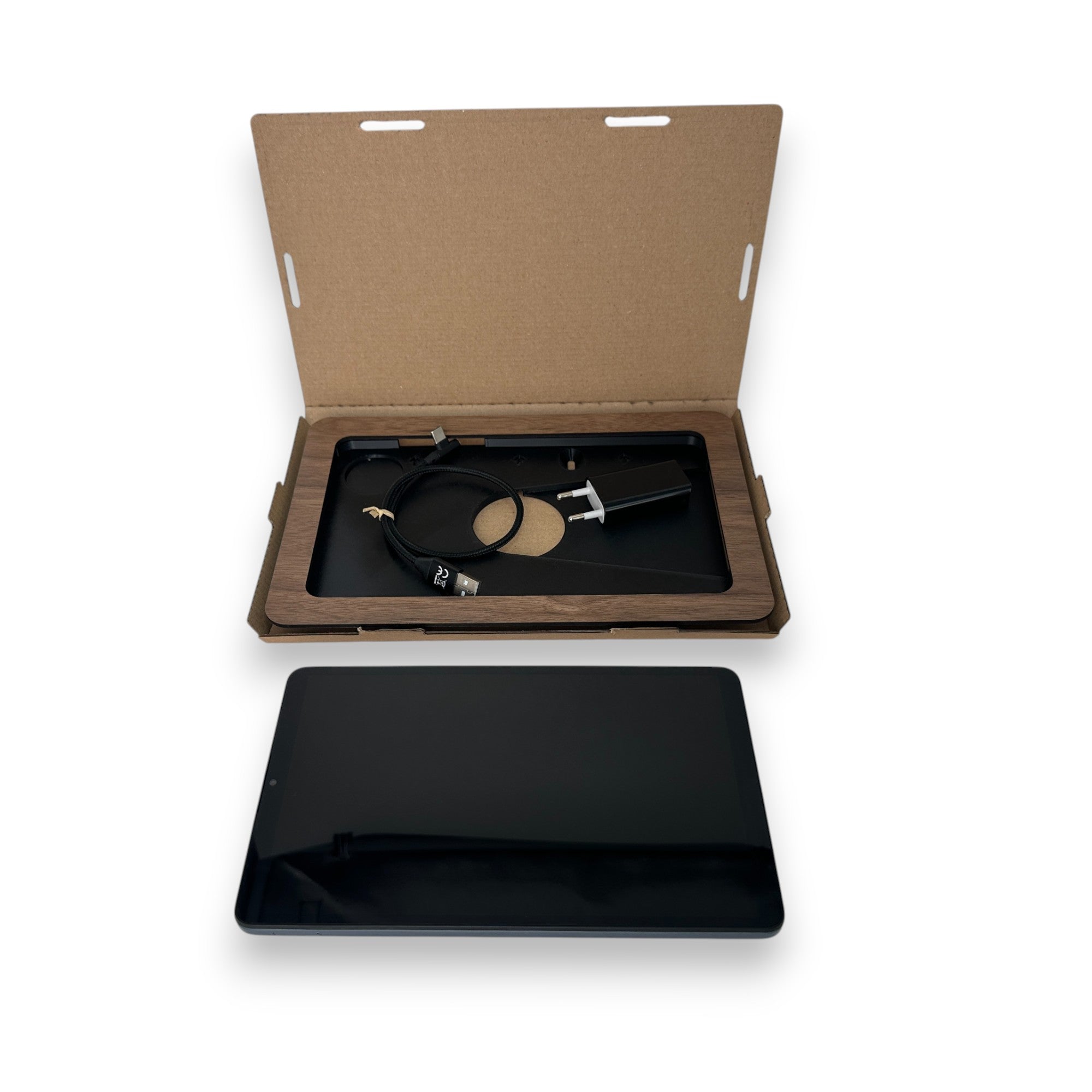 Wandtablet als Smart-Home-Steuerzentrale – Originalverpackung