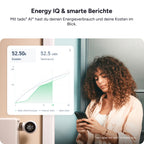 Frau am Smartphone neben Energy-IQ-Karte mit 52,50 Euro Kosten, links Thermostat X am Heizkörper
