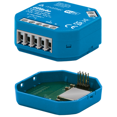 Aktor-Pack ESR64PF-IPM von Eltako, blaues Schaltmodul mit Klemmenleiste über dem geöffneten EnOcean-Adapter EOA64