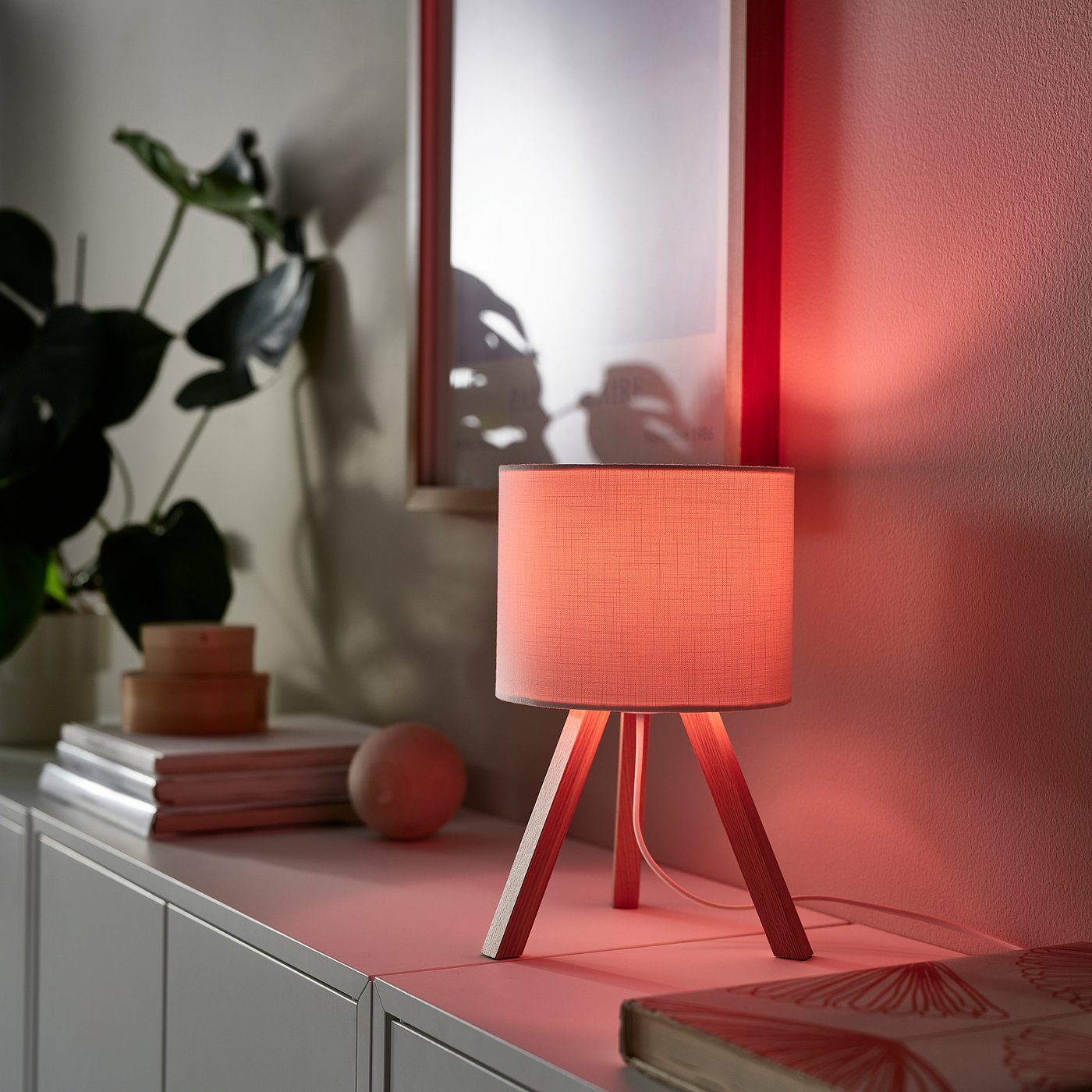 KAJPLATS LED-Leuchtmittel E14 806 lm – Detailansicht