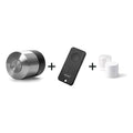 Nuki Smart Lock Pro (5. Gen.) und Nuki Fob u. a. nebeneinander vor weißem Hintergrund