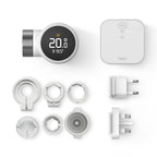 Lieferumfang Starter Kit: Thermostat X, Bridge X, sechs Ventiladapter sowie EU- und UK-Steckeraufsatz