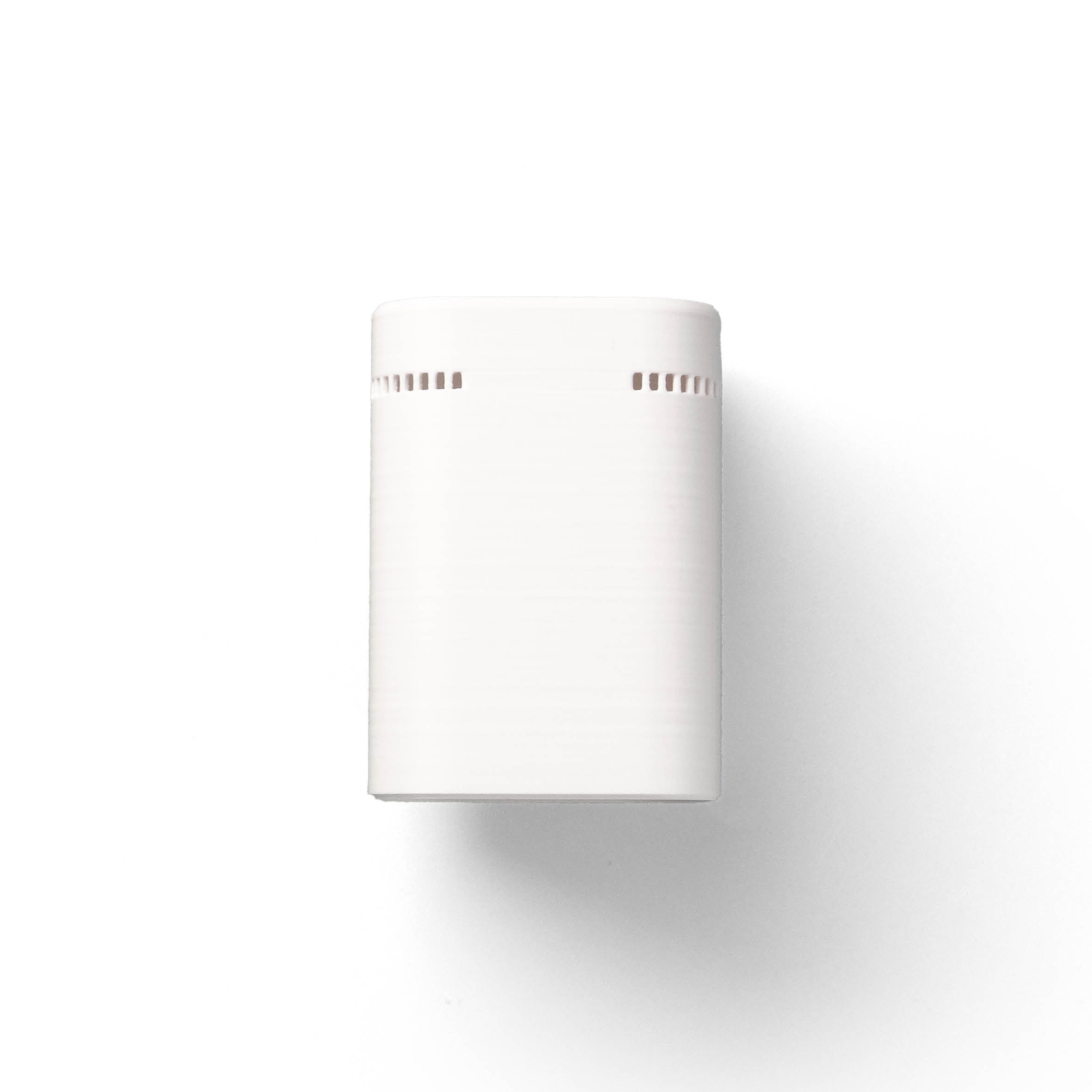 Das Thermostat mit aufgesetzter Abdeckung am Heizkörper