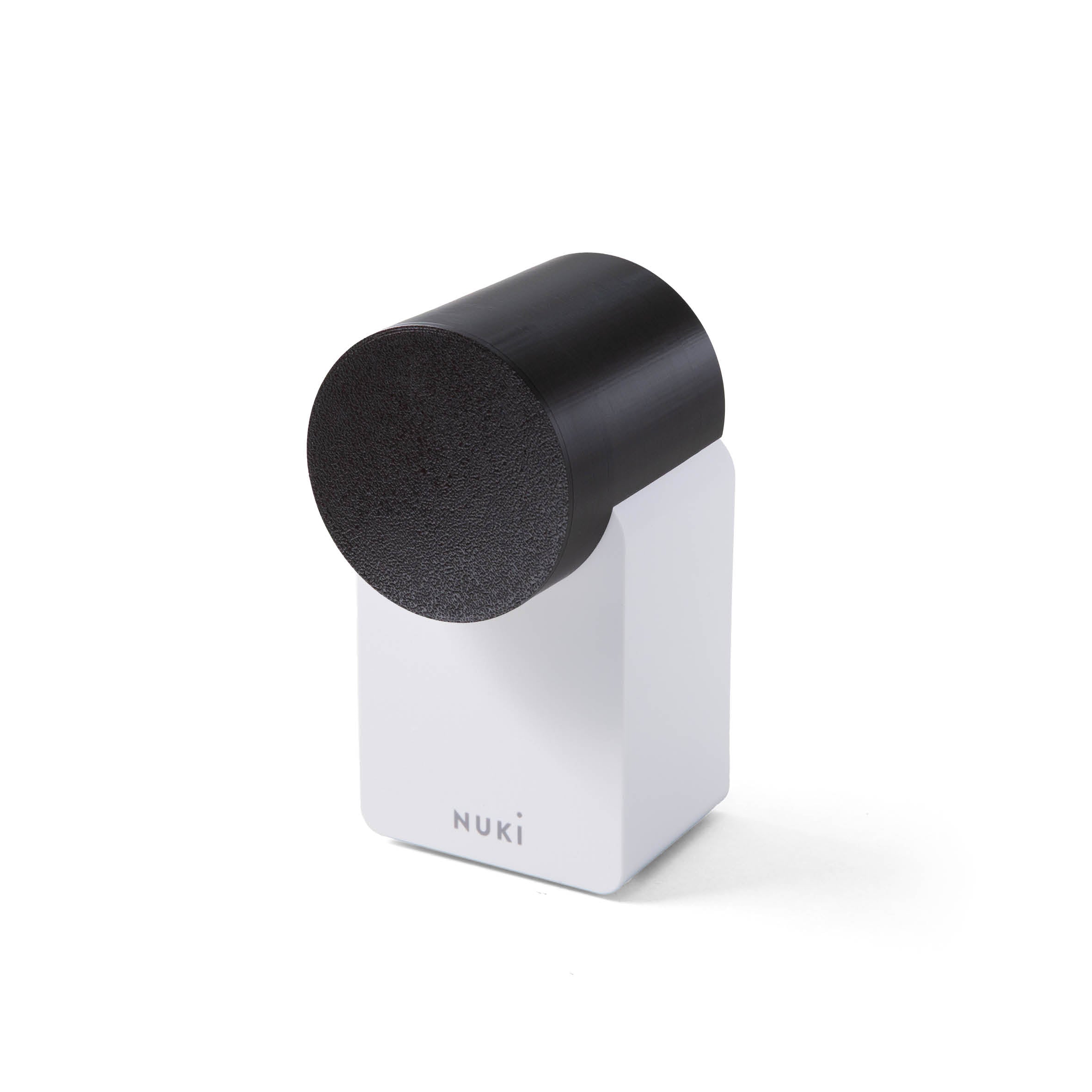 Nuki Smart Lock in Weiß mit aufgesteckter schwarzer smattex-Kindersicherung