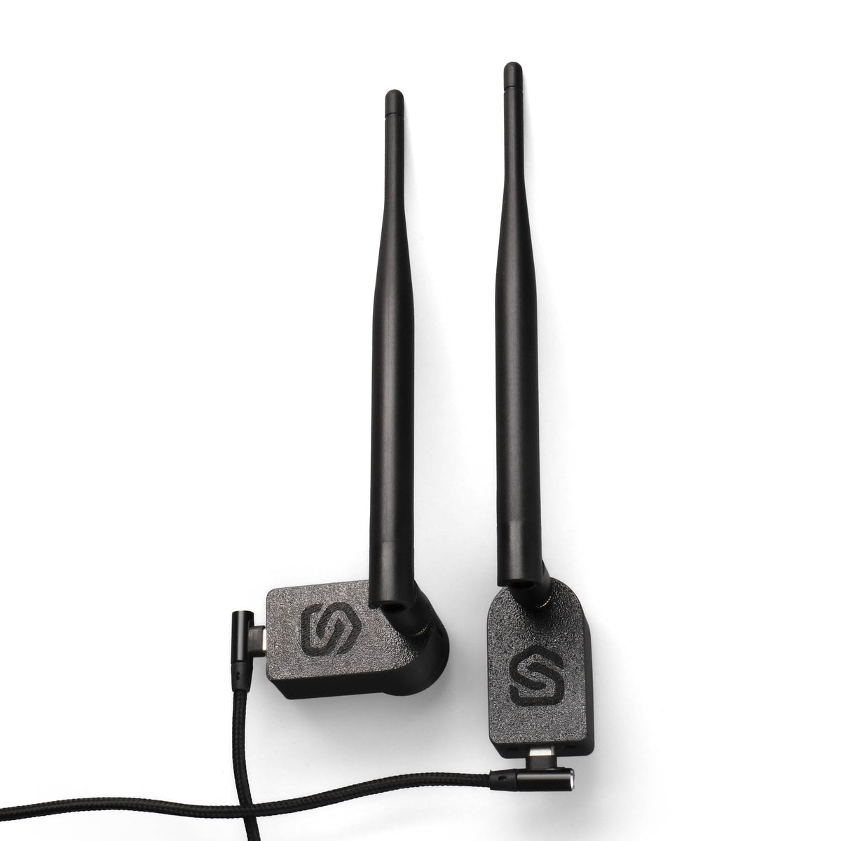 Der LoRa-Sender mit aufgesetzter Antenne von vorn