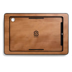 smattex Wand-Tablet mit Blende in Kirschbaum, Rückansicht mit Logo-Gravur und Kameraausschnitt links oben