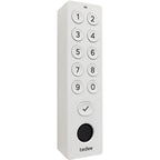 Tedee Keypad PRO in Weiß, freigestellt von vorn mit Zifferntasten und Fingerabdrucksensor