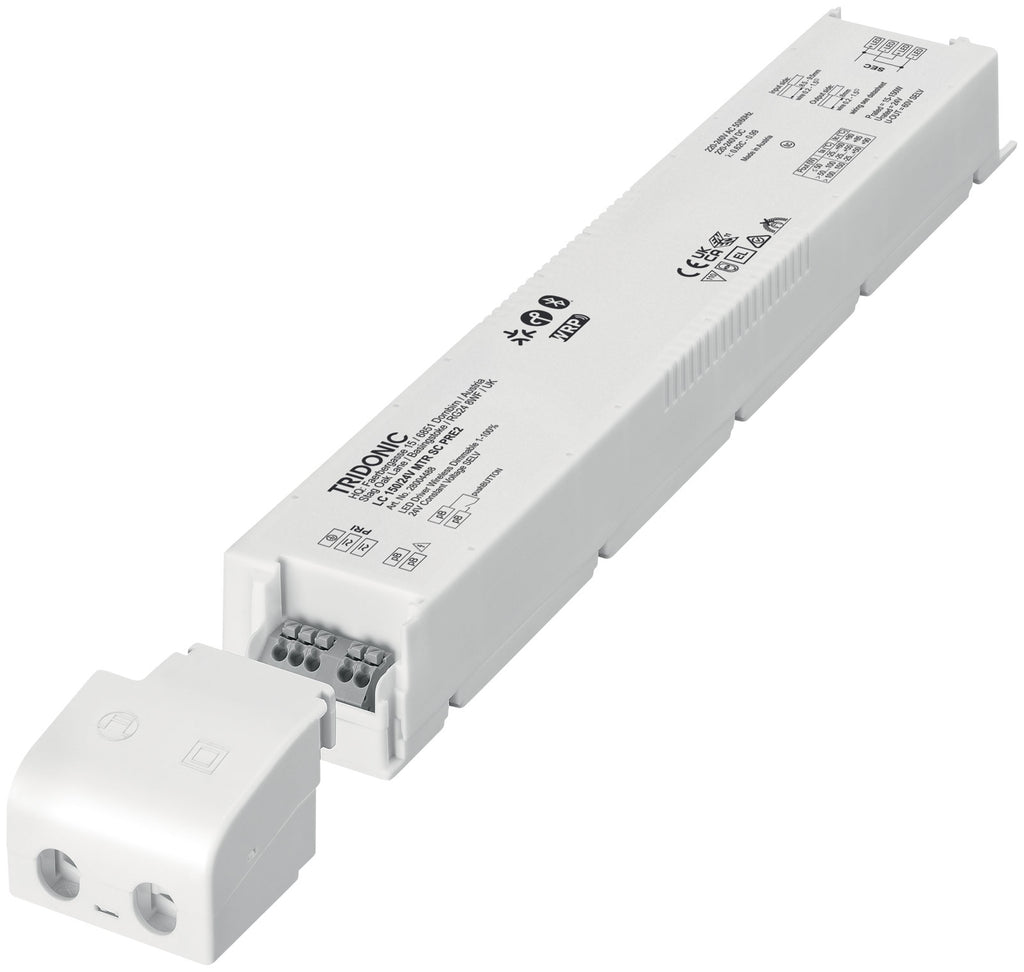 LED-Treiber MTR SC PRE2 LC 150/24V von schräg vorn, Abdeckkappe abgezogen, Push-Klemmen sichtbar